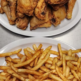 Chicken Dinner, 2 16 Oz Sides, 4 Cans Soda